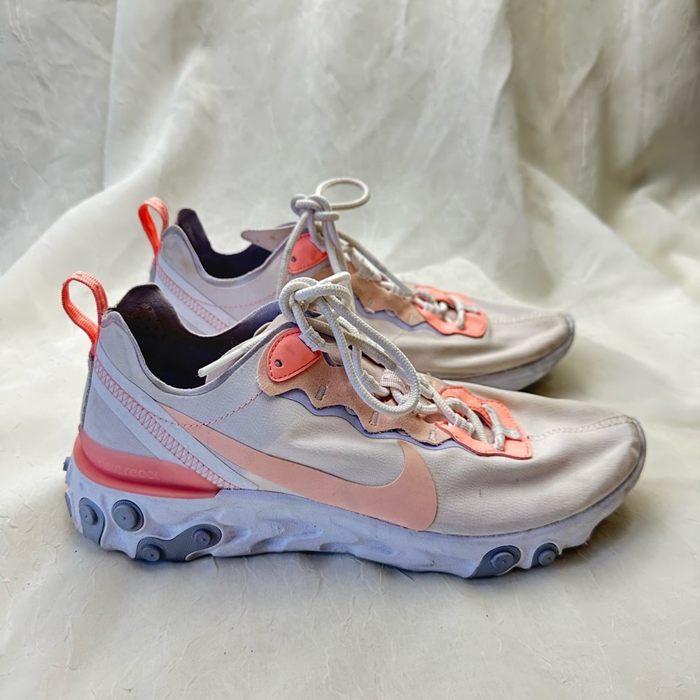 Nike Size 9 Coral and White Athletic Shoes